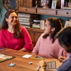 Hasbro Gaming Cluedo -Speel Plezier 1557025 7998cbb3