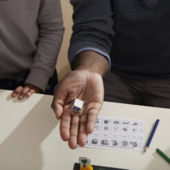 Hasbro Gaming Cluedo Junior 11 Hasbro Gaming Cluedo Junior -Speel Plezier 1980137 1b78d08e